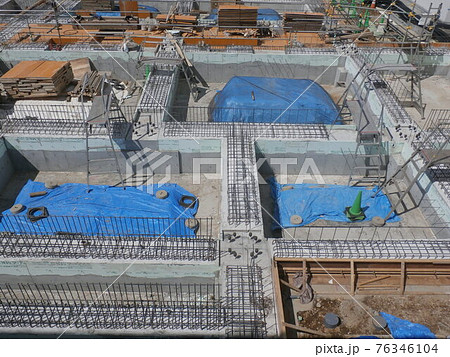 病院の基礎工事が進行中です 76346104