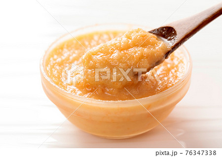 人参と玉ねぎ風味のサラダドレッシング 76347338