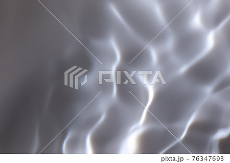 水の泡・水面・水中・水の素材。健康や医療、環境やライフスタイル、飲料のイメージ。 76347693