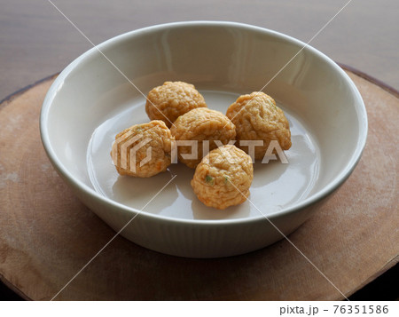 皿 スープ 食べ物 76351586