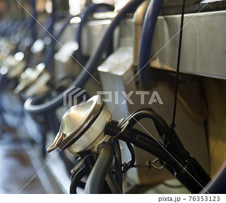 Mechanized milking equipment Mechanized milking equipment 76353123