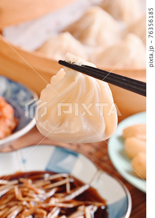 Xiao Long Tang Bao-Steamed pork soup dumpling 76356185