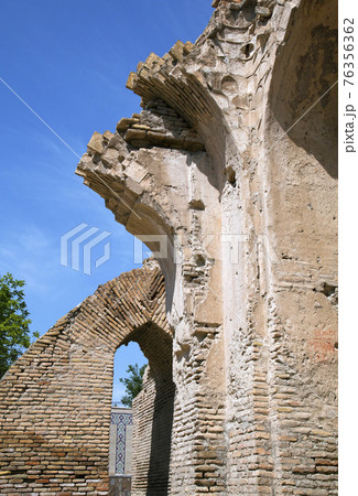 Ruined wall of Gur-e-Amir mausoleum, Samarkand Ruined wall of Gur-e-Amir mausoleum, Samarkand 76356362
