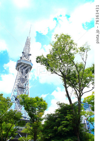 名古屋市、新緑と名古屋テレビ塔の風景 名古屋市、新緑と名古屋テレビ塔の風景 76363431