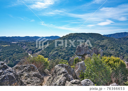 【おうむ岩展望台】 三重県志摩市磯部町恵利原 76366653