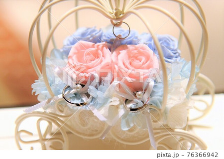 結婚指輪とドライフラワーのリングピロー 76366942