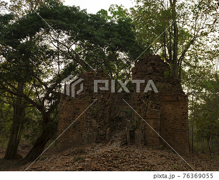 Ruins of   goal kampong tom Wat Temple with root of trees in forest  Cambodia. 76369055