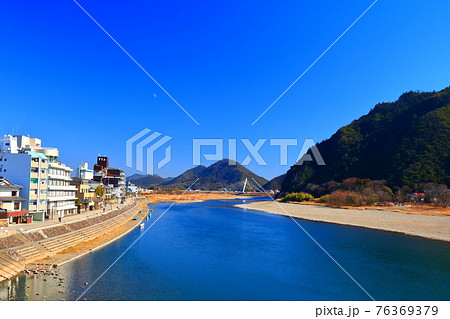 岐阜市・長良橋から見た長良川の写真素材 [76369379] - PIXTA