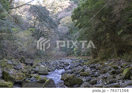 宮崎県の天安河原で撮影。 76371568