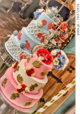 アフタヌーンティーのケーキ飾り アフタヌーンティーのケーキ飾り 76372810