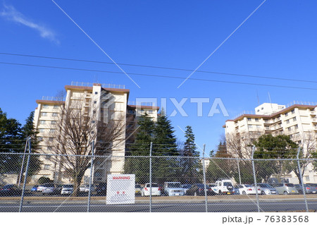 米軍横田基地の居住区 76383568