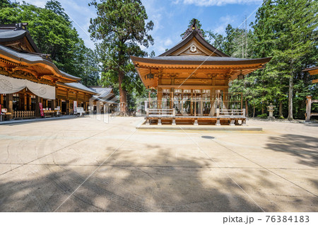 穂高神社(安曇野市)神楽殿 穂高神社(安曇野市)神楽殿 76384183