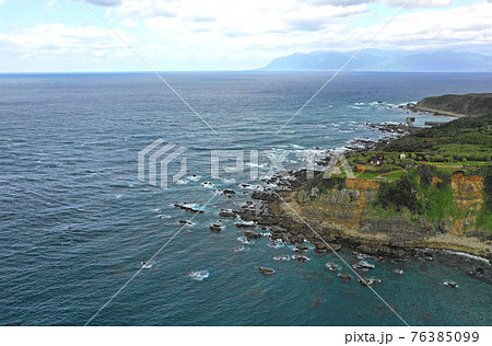 種子島最南端の門倉岬の海岸上空から 76385099