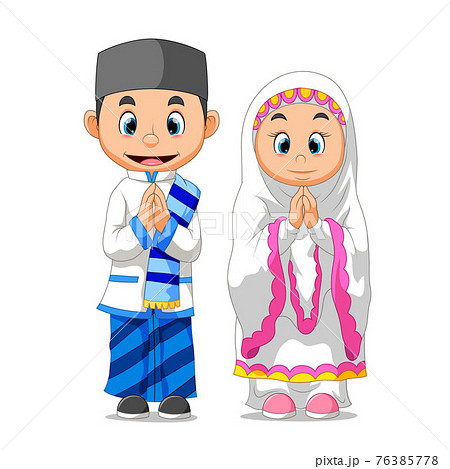 The woman and men are standing and giving the greeting the people The woman and men are standing and giving the greeting the people 76385778