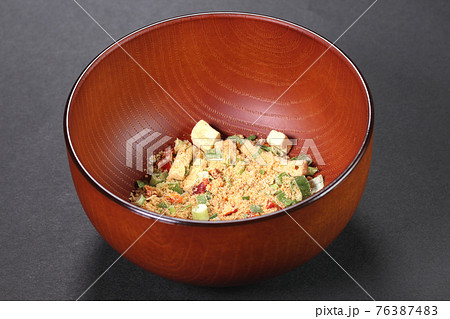 インスタント 蟹味噌汁の具 76387483