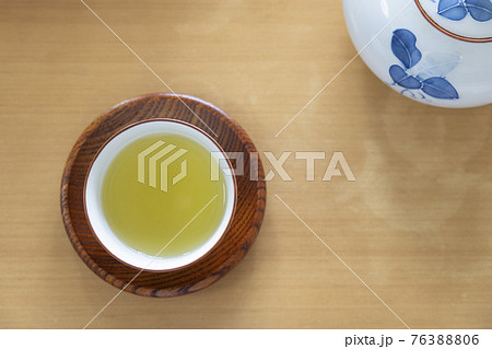 番茶と急須　ティータイム 76388806