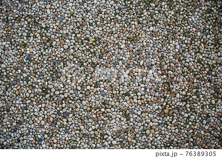 英国　小石　砂利の地面 76389305