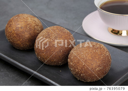 various Korean doughnut, donuts 76395079