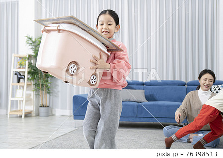 Asian mom and children, sister and brother family concept spending time at home Asian mom and children, sister and brother family concept spending time at home 76398513