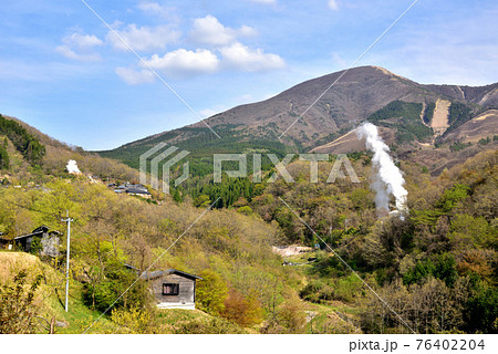 湯けむりと涌蓋山　わいた山　わいた温泉郷　はげの湯温泉　九州の温泉 76402204