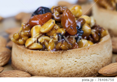wheat tartlet with sweet filling 76406750