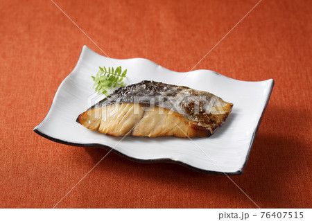焼き魚　鰆 76407515