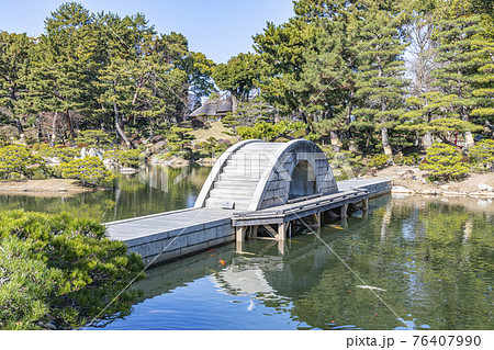 広島県広島市　縮景園のシンボル跨虹橋（ここうきょう） 76407990