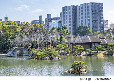 広島県広島市　晴天の縮景園 76408002