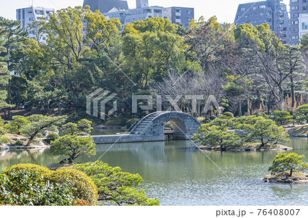 広島県広島市　縮景園のシンボル跨虹橋（ここうきょう） 76408007