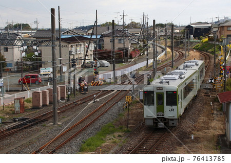 越生駅を発車する八高線キハ110（高麗川⇔高崎） 76413785