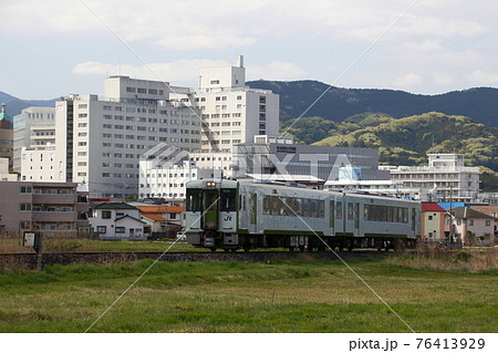 毛呂山を行く八高線キハ110(高麗川⇔高崎) 毛呂山を行く八高線キハ110(高麗川⇔高崎) 76413929