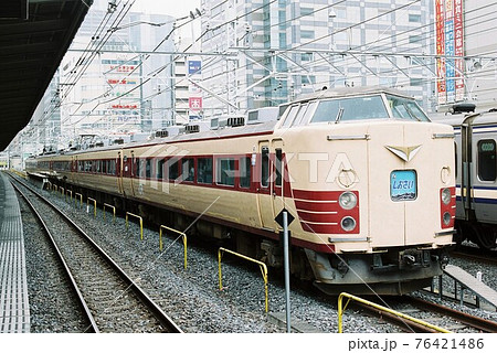 留置線に停車する183系0番台 76421486