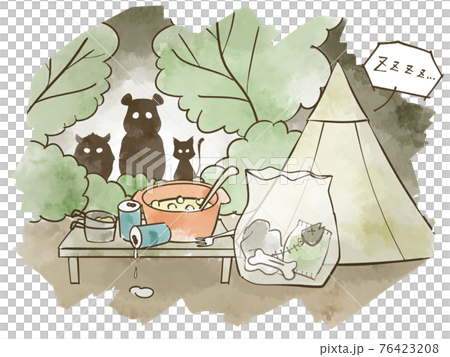 キャンプ場で夜中に野生動物に狙われる食材やごみ 76423208