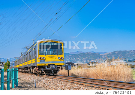 神奈川 南足柄市 伊豆箱根鉄道大雄山線の線路沿いの風景 76423431