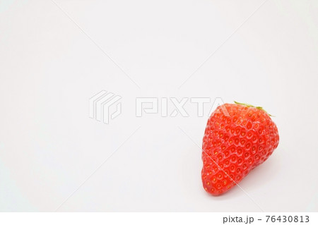真っ赤ないちご(紅ほっぺ) 真っ赤ないちご(紅ほっぺ) 76430813