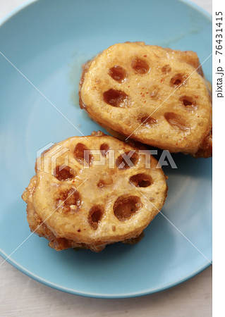 レンコンの鶏肉はさみ揚げ 76431415