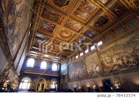 イタリア_フィレンツェC16 76433574