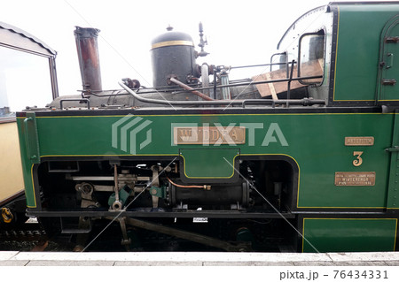 スノードン登山鉄道とランベリス駅 76434331