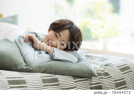 睡眠イメージ 76444373