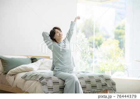 睡眠イメージ 76444379