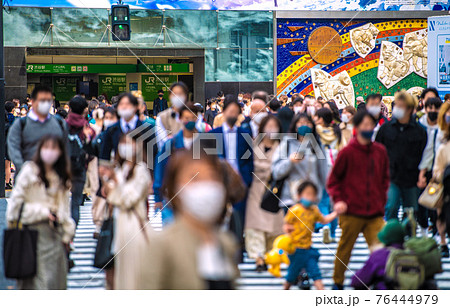 日本の東京都市景観 大阪で905人(過去最多)。解除後、渋谷駅前には多くの人出=4月8日 日本の東京都市景観 大阪で905人(過去最多)。解除後、渋谷駅前には多くの人出=4月8日 76444979