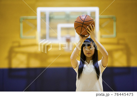 バスケ部の高校生 バスケ部の高校生 76445475