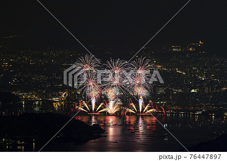 広島県 広島みなと夢花火大会の写真素材