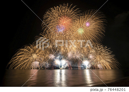 【滋賀県】びわ湖の花火大会 【滋賀県】びわ湖の花火大会 76448201