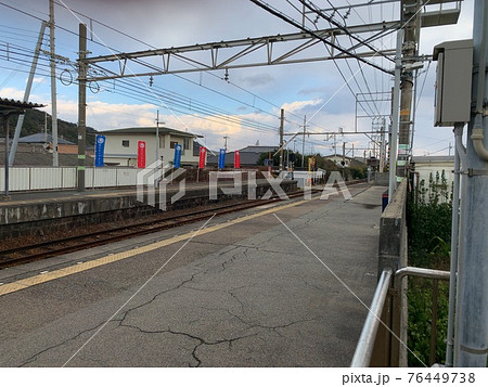 和歌山県の海が近い磯ノ浦駅の中 和歌山県の海が近い磯ノ浦駅の中 76449738
