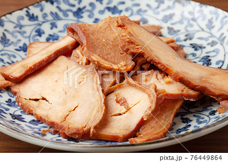 チャーシューの切り落とし 76449864