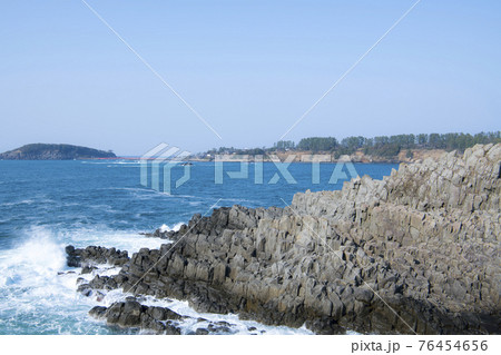 福井県東尋坊の海 76454656