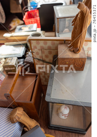 散らかり放題の部屋（遺品整理・ゴミ屋敷） 76455371