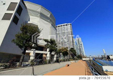 東京　品川区の都市風景　天王洲アイル　ボードウォーク 76455670