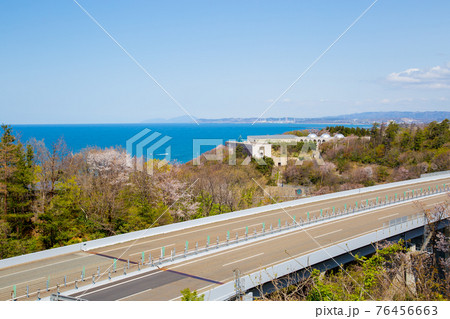 新潟県柏崎市の米山サービスエリアからの北陸自動車道上り 新潟県柏崎市の米山サービスエリアからの北陸自動車道上り 76456663